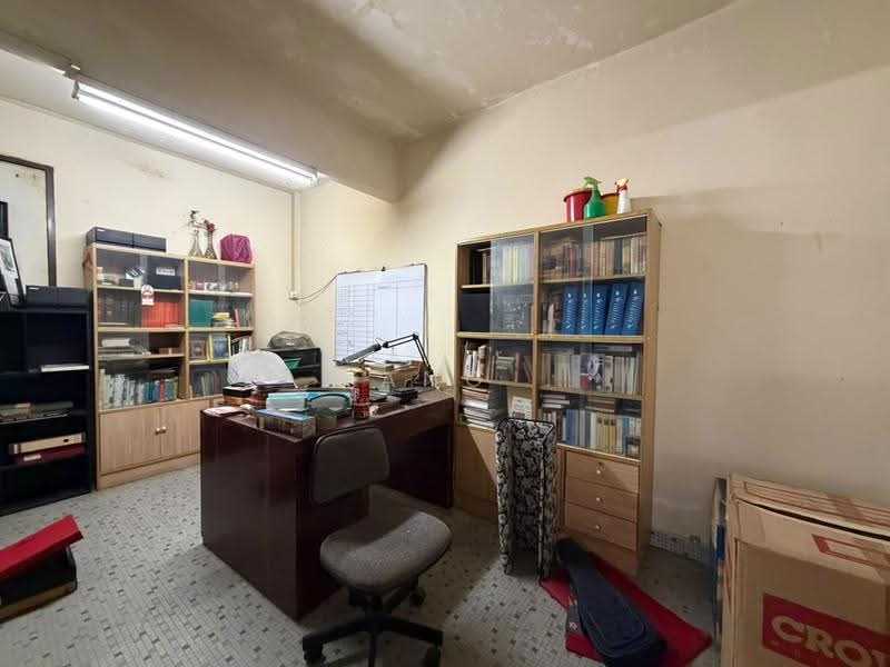 Rumah Teres 2-Tingkat untuk Dijual di Jelutong (Penang) - Ang Lee Theng - Study - PropertyGuru.com.my