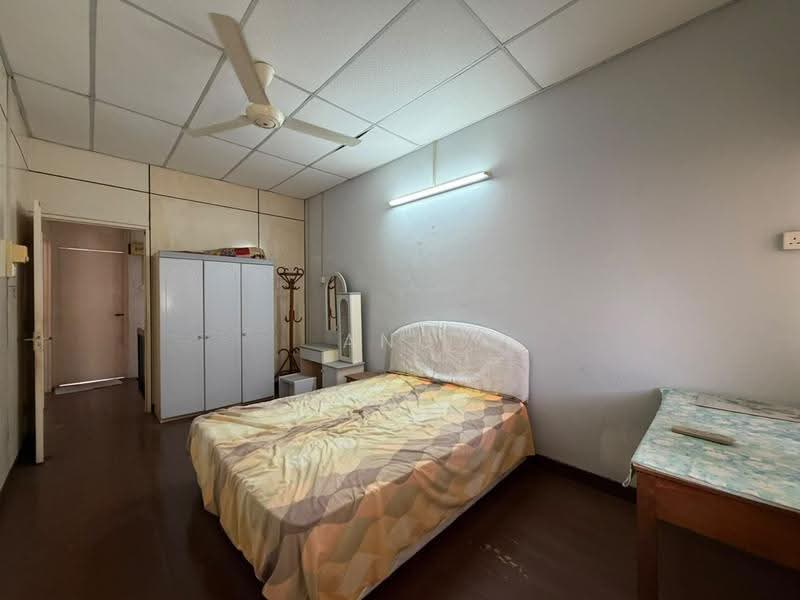 Rumah Teres 2-Tingkat untuk Dijual di Jelutong (Penang) - Ang Lee Theng - Bedroom - PropertyGuru.com.my