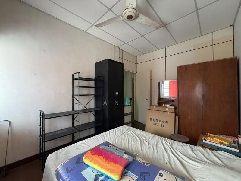 Rumah Teres 2-Tingkat untuk Dijual di Jelutong (Penang) - Ang Lee Theng - Bedroom - PropertyGuru.com.my