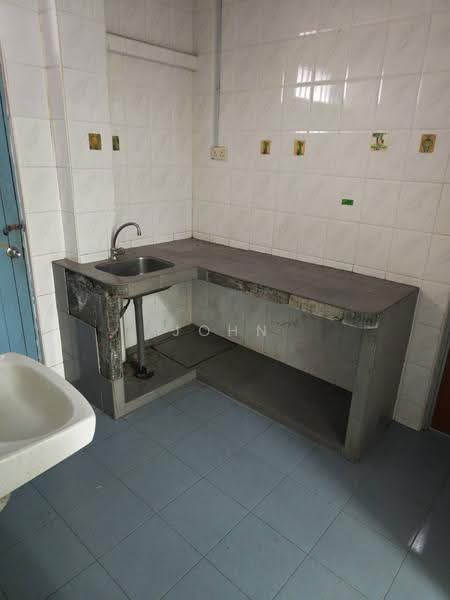 Shop / Office for Rent in Taman Perling (Perling) - John Lim - Kitchen - PropertyGuru.com.my