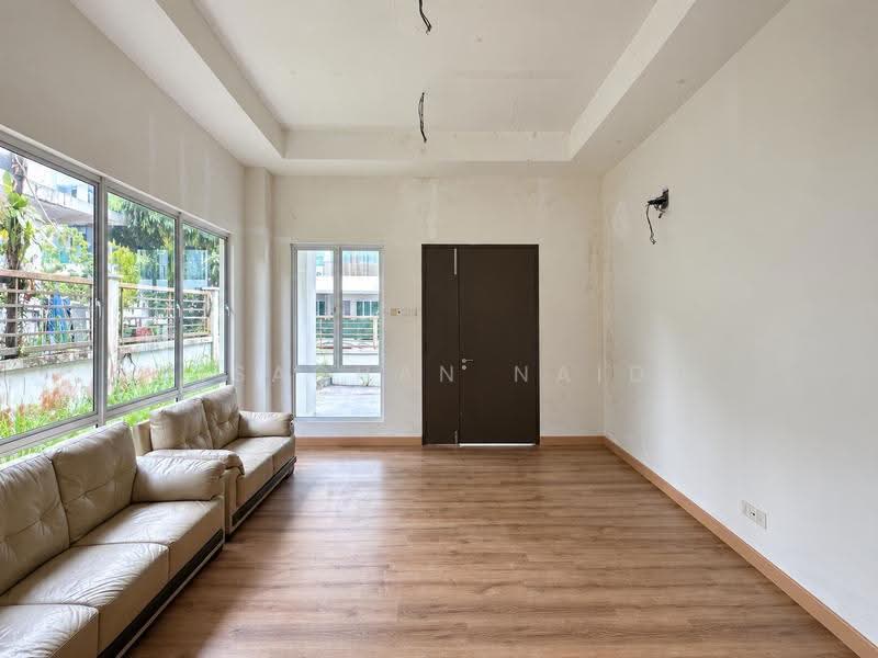 Semi-Detached House for Sale in Taman Regensi Rawang (Rawang) - Visaghan Naidu - Living Room - PropertyGuru.com.my