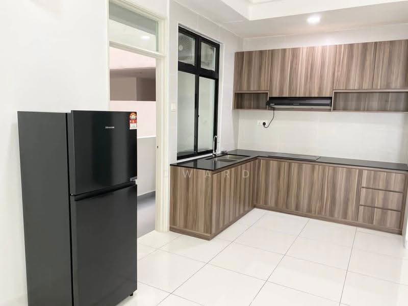 Kediaman Servis untuk Disewa di The Platino Serviced Apartment - Edward Siow - Kitchen - PropertyGuru.com.my
