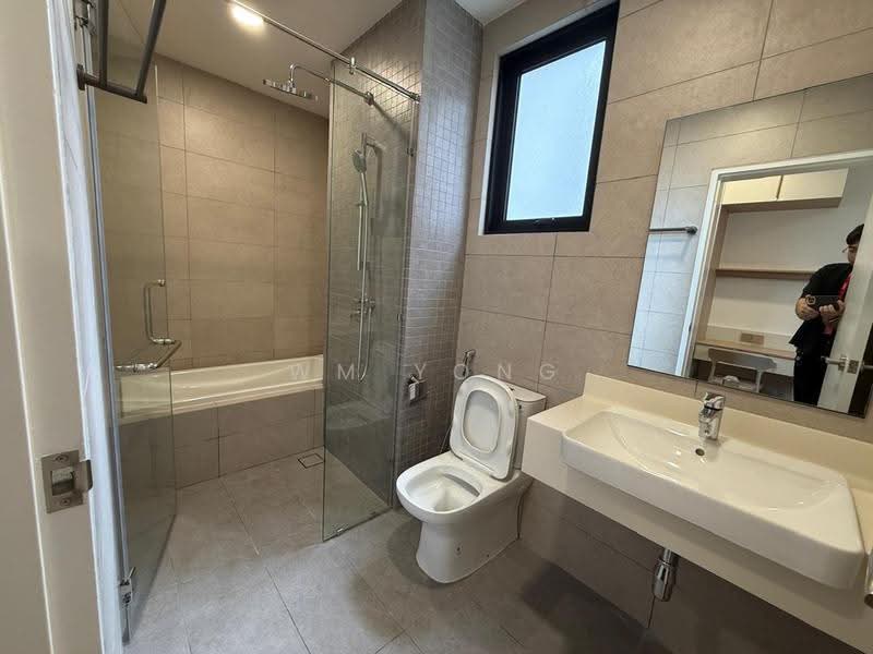 Kondominium untuk Disewa di Bangsar Hill Park - WM Yong - Master Bathroom - PropertyGuru.com.my