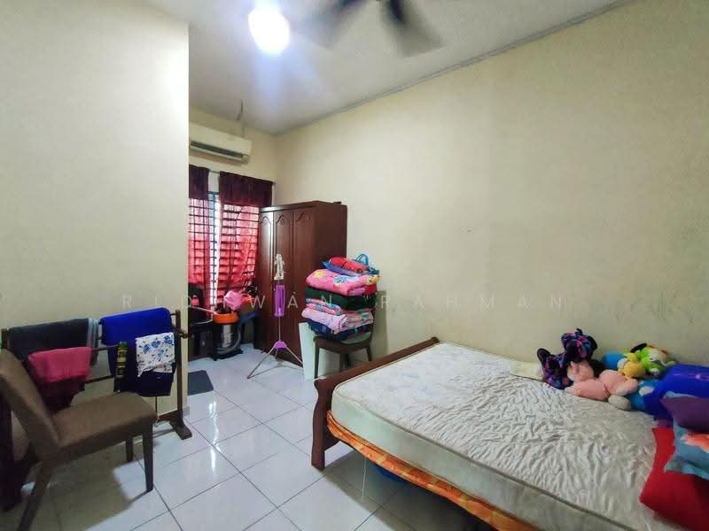 Rumah Teres 2-Tingkat untuk Dijual di Nilai Impian (Nilai) - Ridhwan Rahman - PropertyGuru.com.my