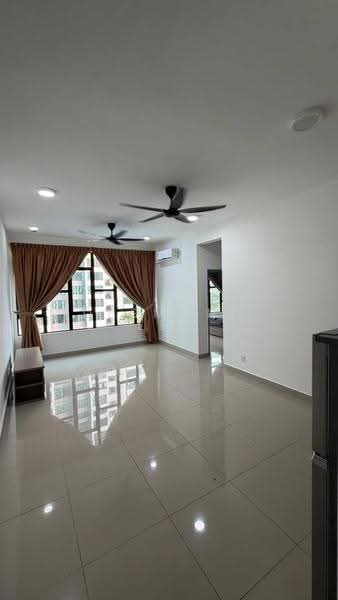 Pangsapuri untuk Disewa di Austin Regency (Pangsapuri Austin Perdana) - Desmond Lee - Living Room - PropertyGuru.com.my