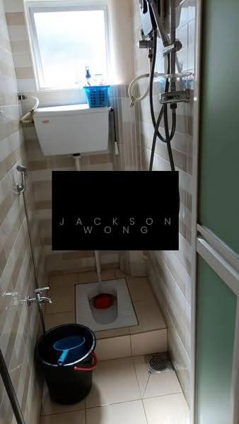 Rumah Flat untuk Disewa di Ang Seng Mansion - Jackson Wong - Bathroom - PropertyGuru.com.my