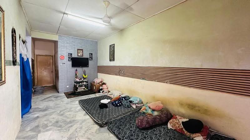 Rumah Teres 1-Tingkat untuk Dijual di Serendah (Selangor) - Ken Chong - Living Room - PropertyGuru.com.my