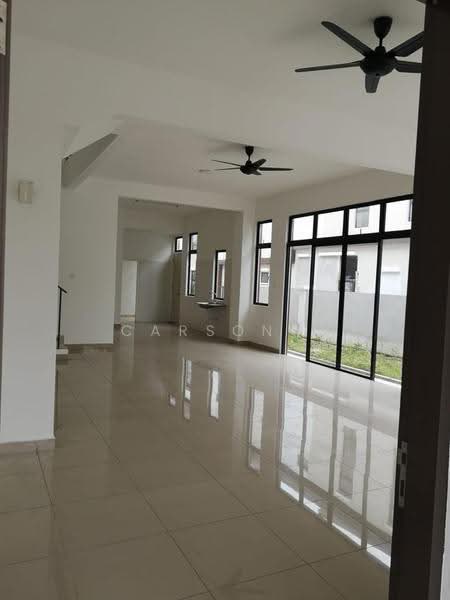 Rumah Kluster untuk Dijual di Bandar Cemerlang (Ulu Tiram) - Carson . - Living Room - PropertyGuru.com.my