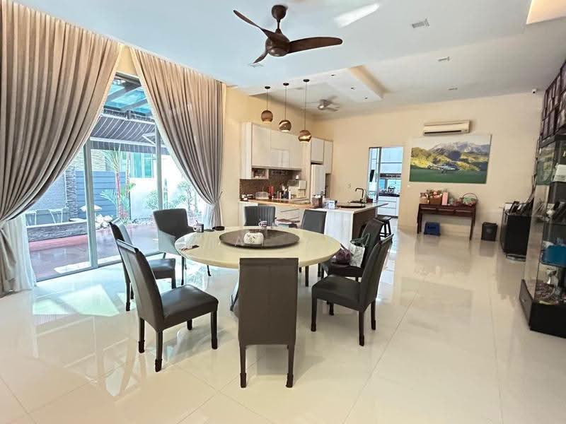 Rumah Berkembar untuk Dijual di Temasya Glenmarie (Glenmarie) - Lai YK - Dining Room - PropertyGuru.com.my