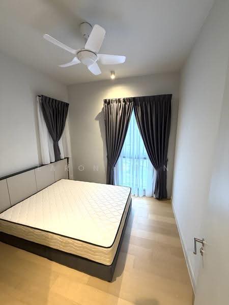 Kediaman Servis untuk Disewa di Isola - Earon Chong - Bedroom - PropertyGuru.com.my