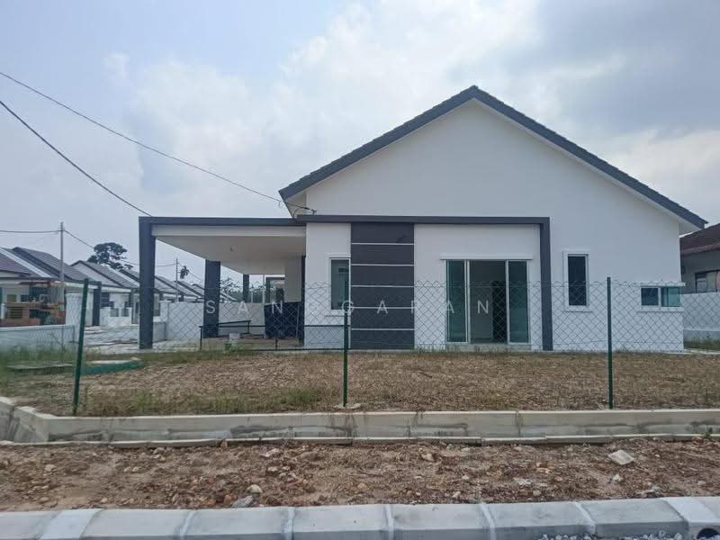 Rumah Berkembar untuk Dijual di Rumah Berkembar Setingkat di Sik kedah (Sik) - Sanggaran Muniandy - Exterior - PropertyGuru.com.my