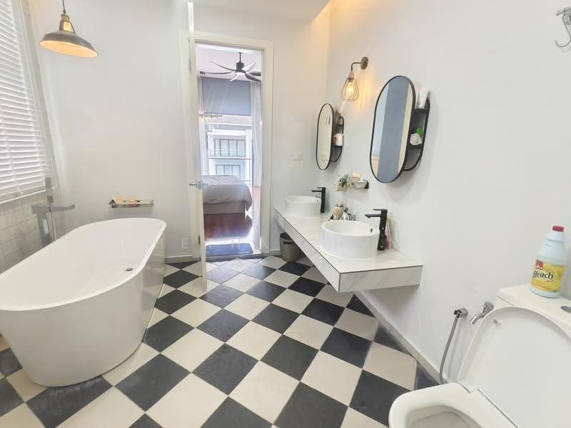 Semi-Detached House for Sale in Ampang (Selangor) - Hetha Chan - Bathroom - PropertyGuru.com.my