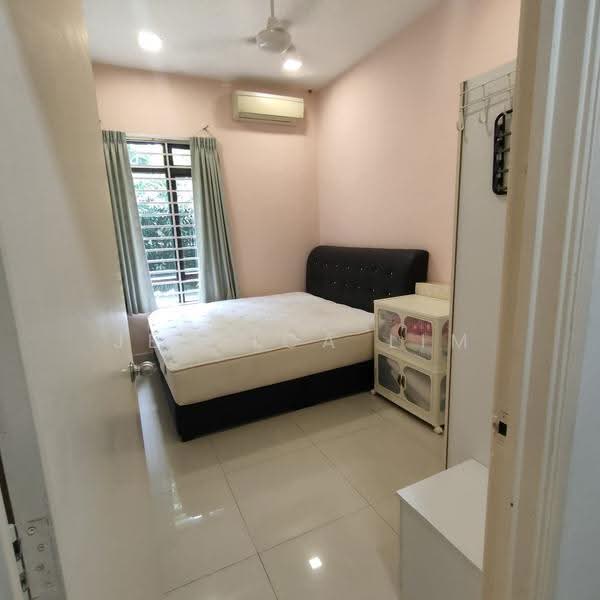 Condominium for Sale at Royal Domain Sri Putramas 2 - Jessica Lim - Bedroom - PropertyGuru.com.my