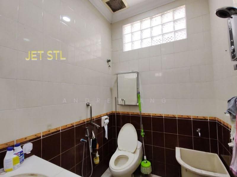 Rumah Teres 2-Tingkat untuk Disewa di Taman Klang Utama (Kapar) - Andrew Ang - Bathroom - PropertyGuru.com.my