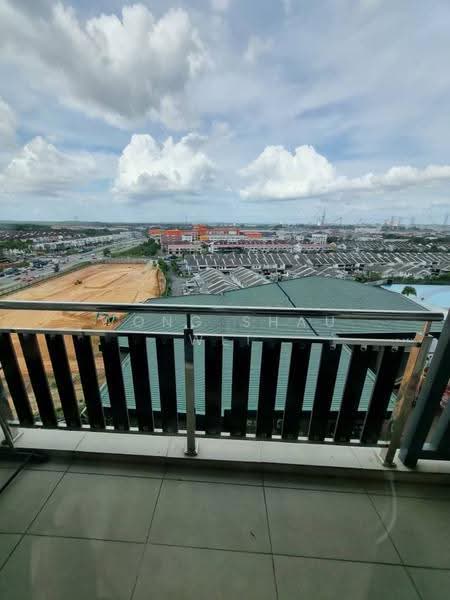 Kediaman Servis untuk Disewa di D'Secret Garden (Pangsapuri Kempas Indah) - Wong Shau Wei - Balcony - PropertyGuru.com.my