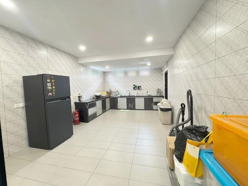 Semi-Detached House for Sale in Taman Teluk Air Tawar (Butterworth) - Vyinnes Ang - Kitchen - PropertyGuru.com.my