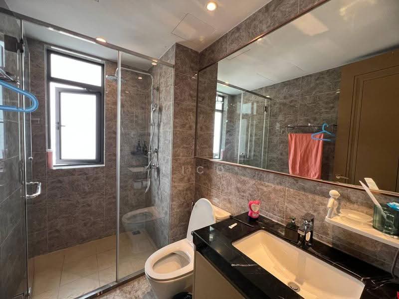 Kondominium untuk Dijual di R&F Princess Cove Phase 2-Seine Region - Nico Chong - Bathroom - PropertyGuru.com.my