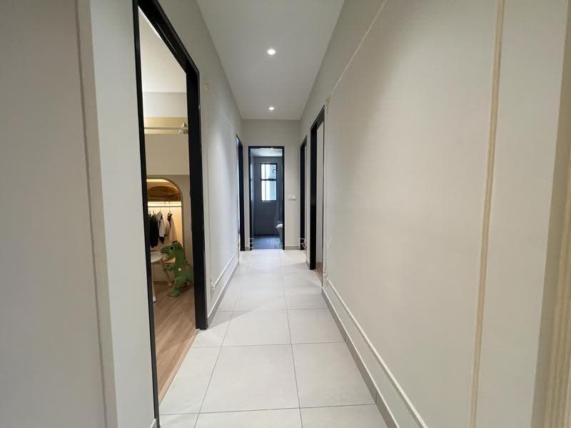 Kediaman Servis untuk Dijual di Edusphere - Berry Choong - Corridor - PropertyGuru.com.my
