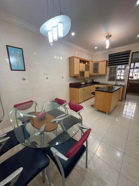 Rumah Berkembar untuk Dijual di Taman Pelangi Indah (Ulu Tiram) - Carson . - Kitchen - PropertyGuru.com.my