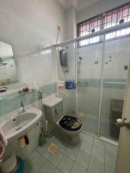 Rumah Berkembar untuk Dijual di Taman Pelangi Indah (Ulu Tiram) - Carson . - Bathroom - PropertyGuru.com.my