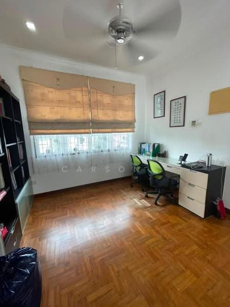 Rumah Berkembar untuk Dijual di Taman Pelangi Indah (Ulu Tiram) - Carson . - Study - PropertyGuru.com.my