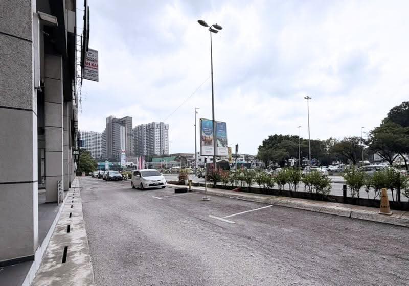 Shop / Office for Rent in Taman Overseas Union (Taman Oug) (Jalan Klang Lama (Old Klang Road)) - Janie Wai - Exterior - PropertyGuru.com.my