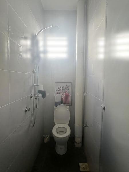 Shop / Office untuk Dijual di Bagan Lalang (Butterworth) - Vyinnes Ang - Bathroom - PropertyGuru.com.my
