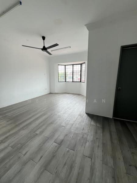 Rumah Teres 2-Tingkat untuk Dijual di Taman Sungai Besi Indah (Seri Kembangan) - Hetha Chan - PropertyGuru.com.my