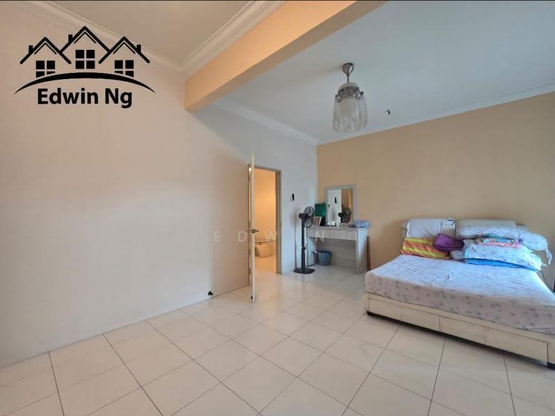 Rumah Teres 3-Tingkat untuk Dijual di Relau (Bukit Jambul) - Edwin Ng - Bedroom - PropertyGuru.com.my