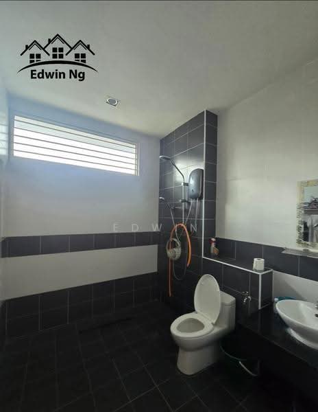 Rumah Teres 3-Tingkat untuk Dijual di Relau (Bukit Jambul) - Edwin Ng - Bathroom - PropertyGuru.com.my