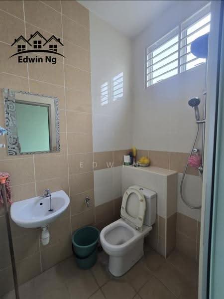 Rumah Teres 3-Tingkat untuk Dijual di Relau (Bukit Jambul) - Edwin Ng - Bathroom - PropertyGuru.com.my
