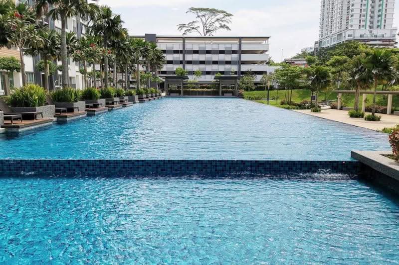 Pangsapuri untuk Dijual di Epic Residence - Dexter Lim - Pool - PropertyGuru.com.my