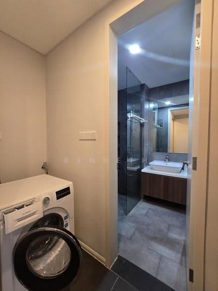 Kediaman Servis untuk Disewa di Ativo Suites @ Damansara Avenue - Kenneth Wang - Bathroom - PropertyGuru.com.my