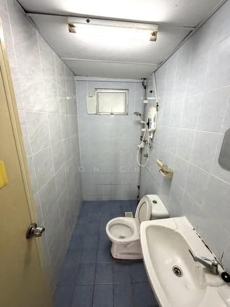Kondominium untuk Disewa di Angkasa Condominiums - Earon Chong - Bathroom - PropertyGuru.com.my