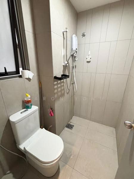 Service Residence for Rent at Kenwingston Platz - Aaron Yong - Bathroom - PropertyGuru.com.my