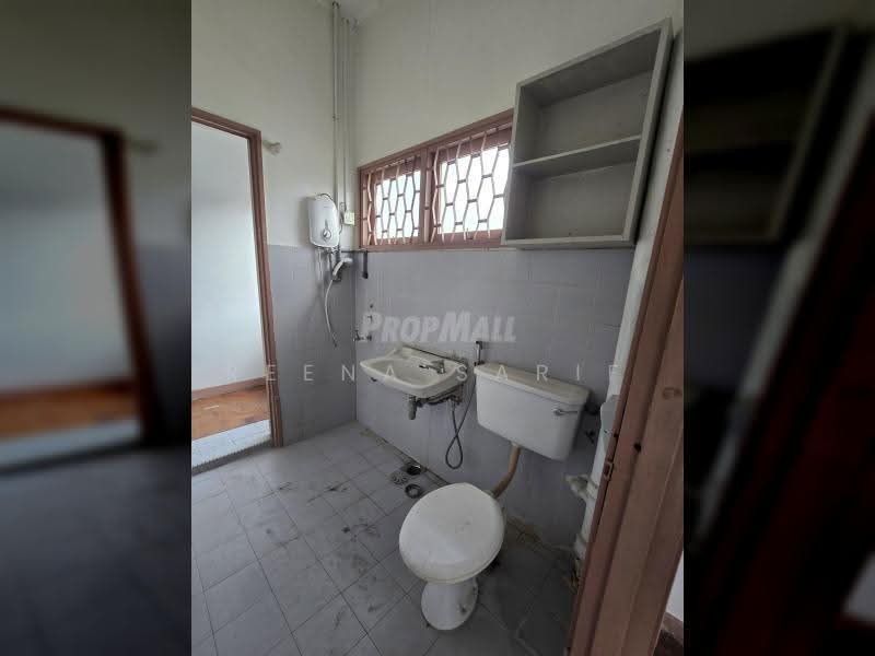 2-storey Terraced House for Sale in Bangsar (Kuala Lumpur) - Reena Sarif - Bathroom - PropertyGuru.com.my