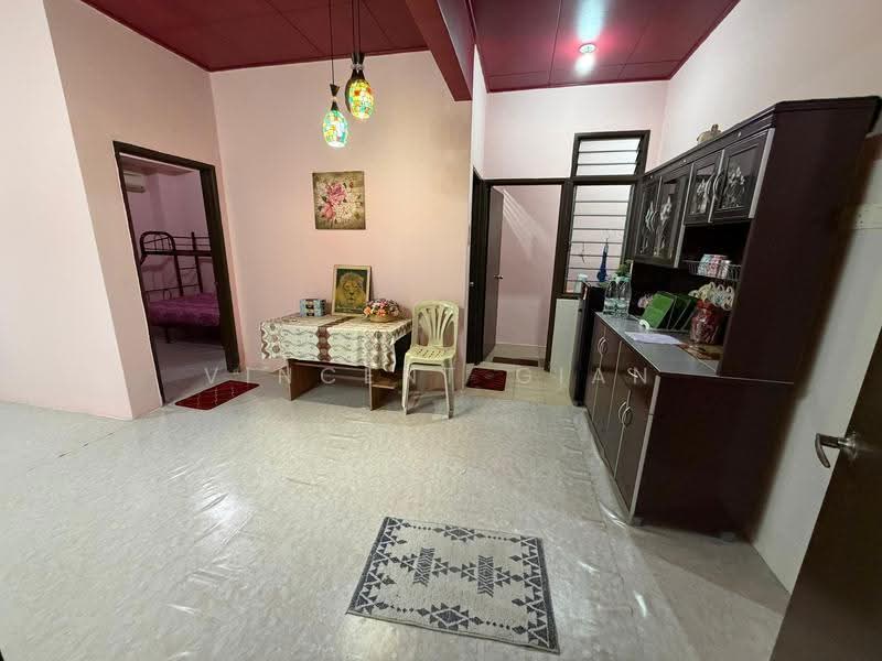 Rumah Flat untuk Dijual di Taman Ehsan Jaya - Vincent Gian - Kitchen - PropertyGuru.com.my