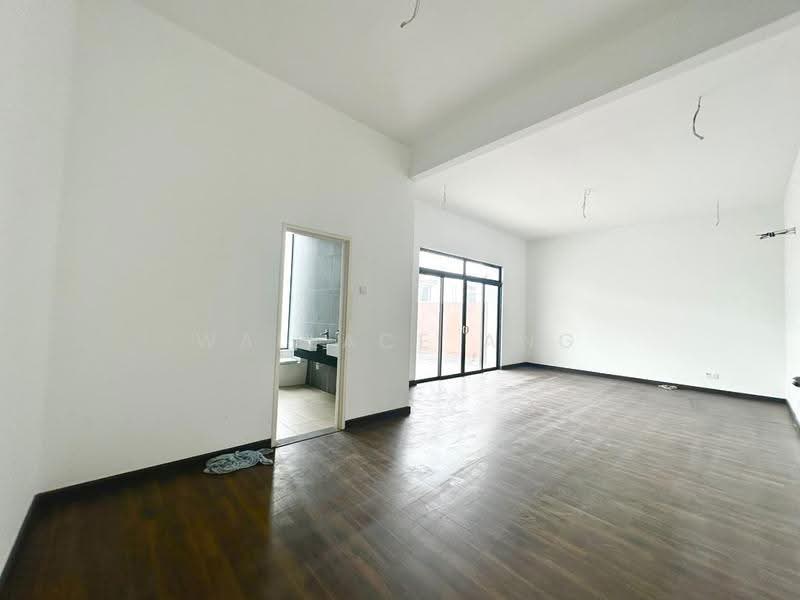 Rumah Berkembar untuk Dijual di Taman Desa Tebrau (Tebrau) - Wallace Ang - Living Room - PropertyGuru.com.my