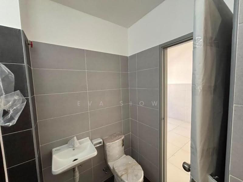 2-storey Terraced House for Sale in Skudai (Johor) - Eva Siow - Bathroom - PropertyGuru.com.my
