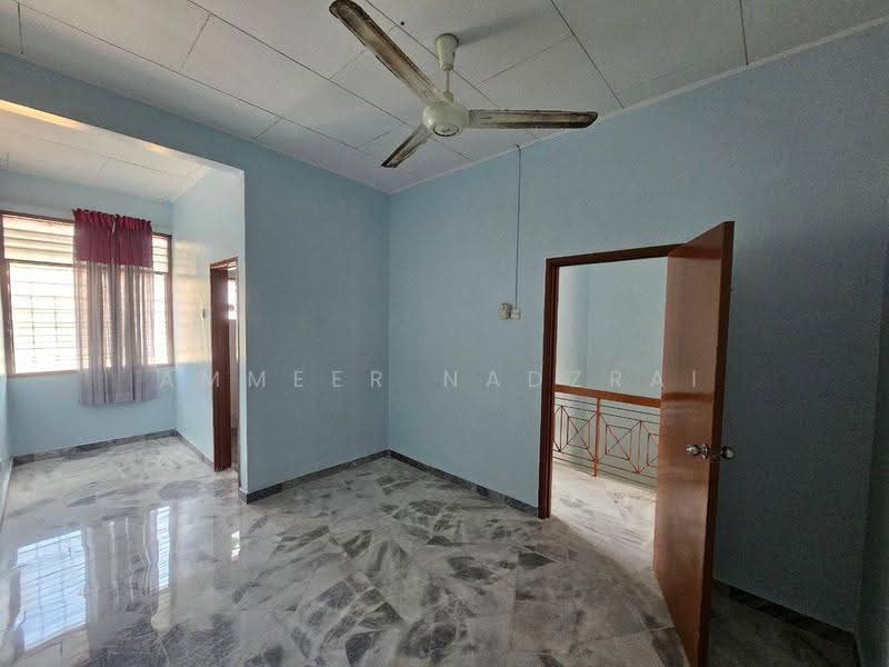 Rumah Teres 2-Tingkat untuk Dijual di Taman Desa Mewah (Semenyih) - Ammeer Nadzrai - Interior - PropertyGuru.com.my