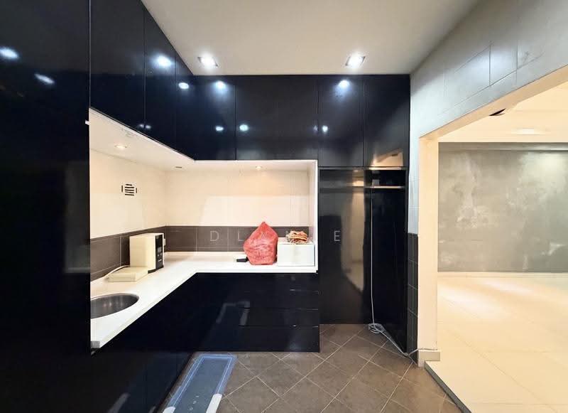 Kondominium untuk Dijual di Desa Villa Condominium - Dlynie Ooi - Kitchen - PropertyGuru.com.my