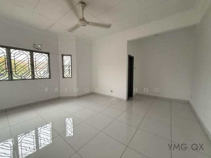 2-storey Terraced House for Sale in Taman Sentosa (Klang) - Raymond Choo - Living Room - PropertyGuru.com.my