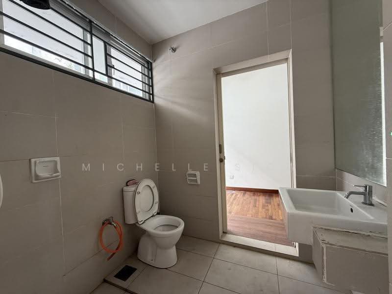 2.5-storey Terraced House for Sale in Bandar Mahkota Cheras (Cheras) - Michelle Siow - Bathroom - PropertyGuru.com.my