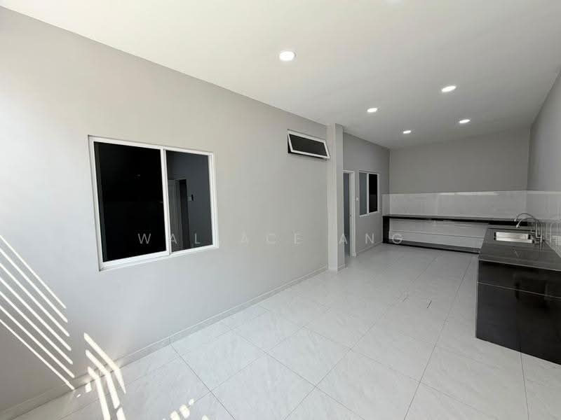 Rumah Berkembar untuk Disewa di Taman Tasek (Johor Bahru) - Wallace Ang - Kitchen - PropertyGuru.com.my