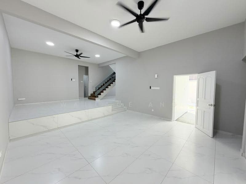 Rumah Berkembar untuk Disewa di Taman Tasek (Johor Bahru) - Wallace Ang - Living Room - PropertyGuru.com.my