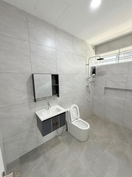 Rumah Berkembar untuk Disewa di Taman Tasek (Johor Bahru) - Wallace Ang - Bathroom - PropertyGuru.com.my