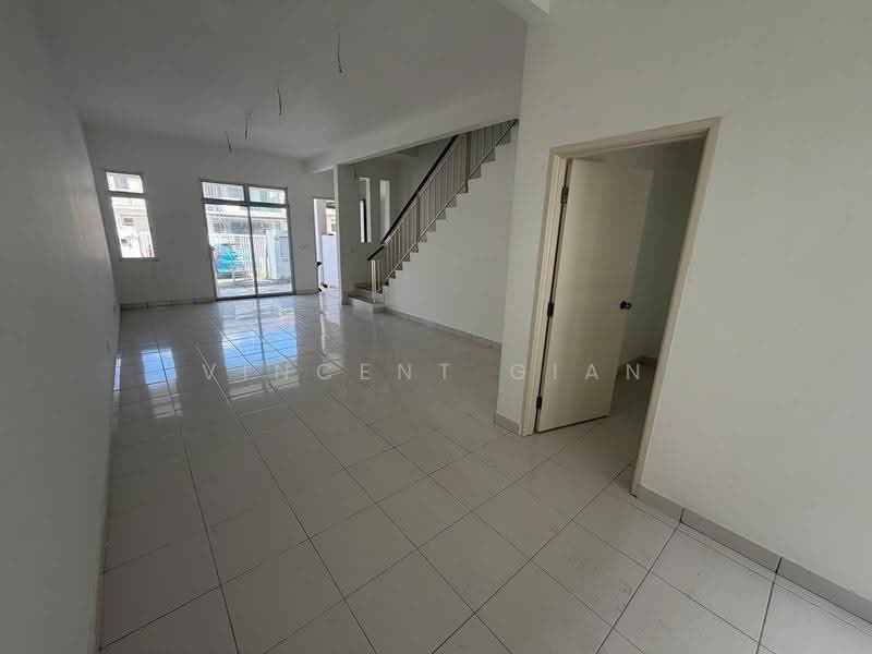 Rumah Teres untuk Dijual di Pasir Gudang (Johor) - Vincent Gian - Living Room - PropertyGuru.com.my
