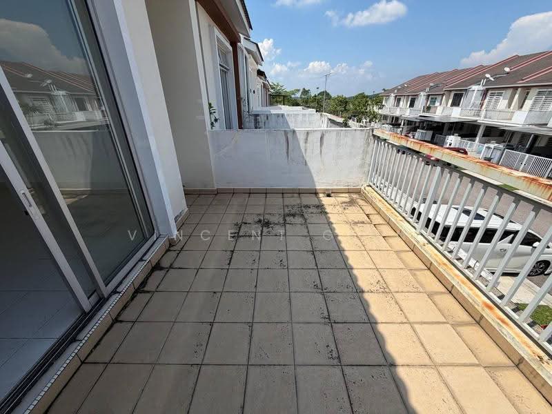 Rumah Teres untuk Dijual di Pasir Gudang (Johor) - Vincent Gian - Balcony - PropertyGuru.com.my