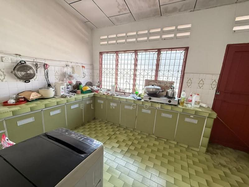 Rumah Teres untuk Dijual di Taman Muzaffar Heights (Bukit Katil) - Elin Goh - Kitchen - PropertyGuru.com.my