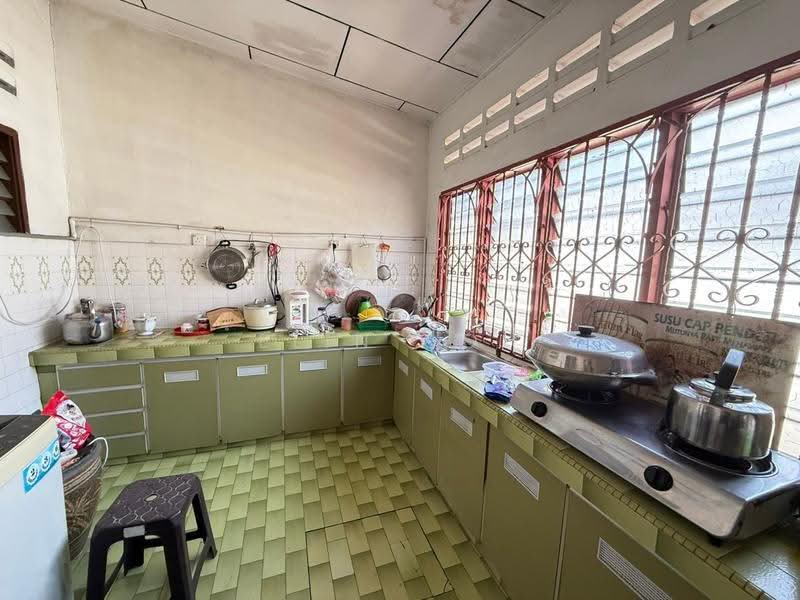 Rumah Teres untuk Dijual di Taman Muzaffar Heights (Bukit Katil) - Elin Goh - Kitchen - PropertyGuru.com.my